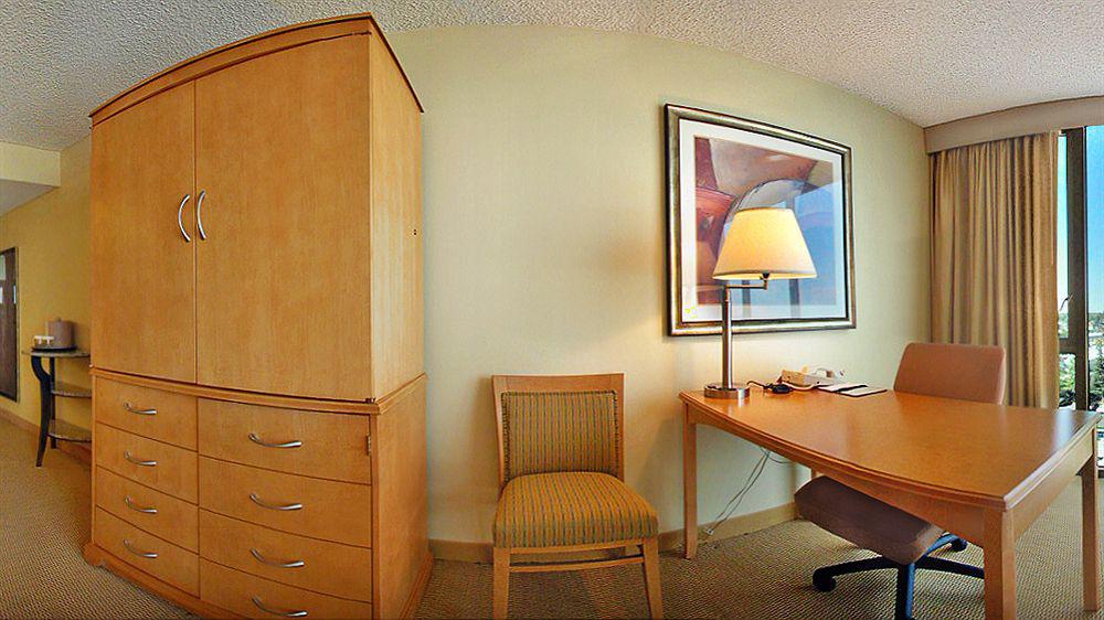 Hilton Sacramento Arden West Hotel Exterior foto