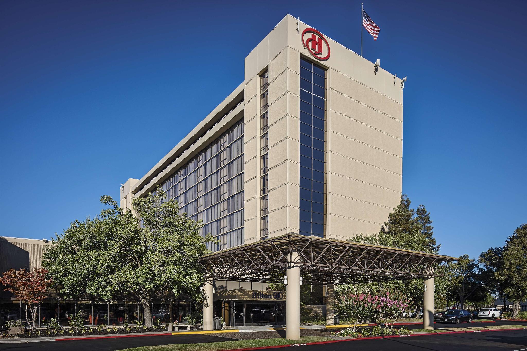 Hilton Sacramento Arden West Hotel Exterior foto