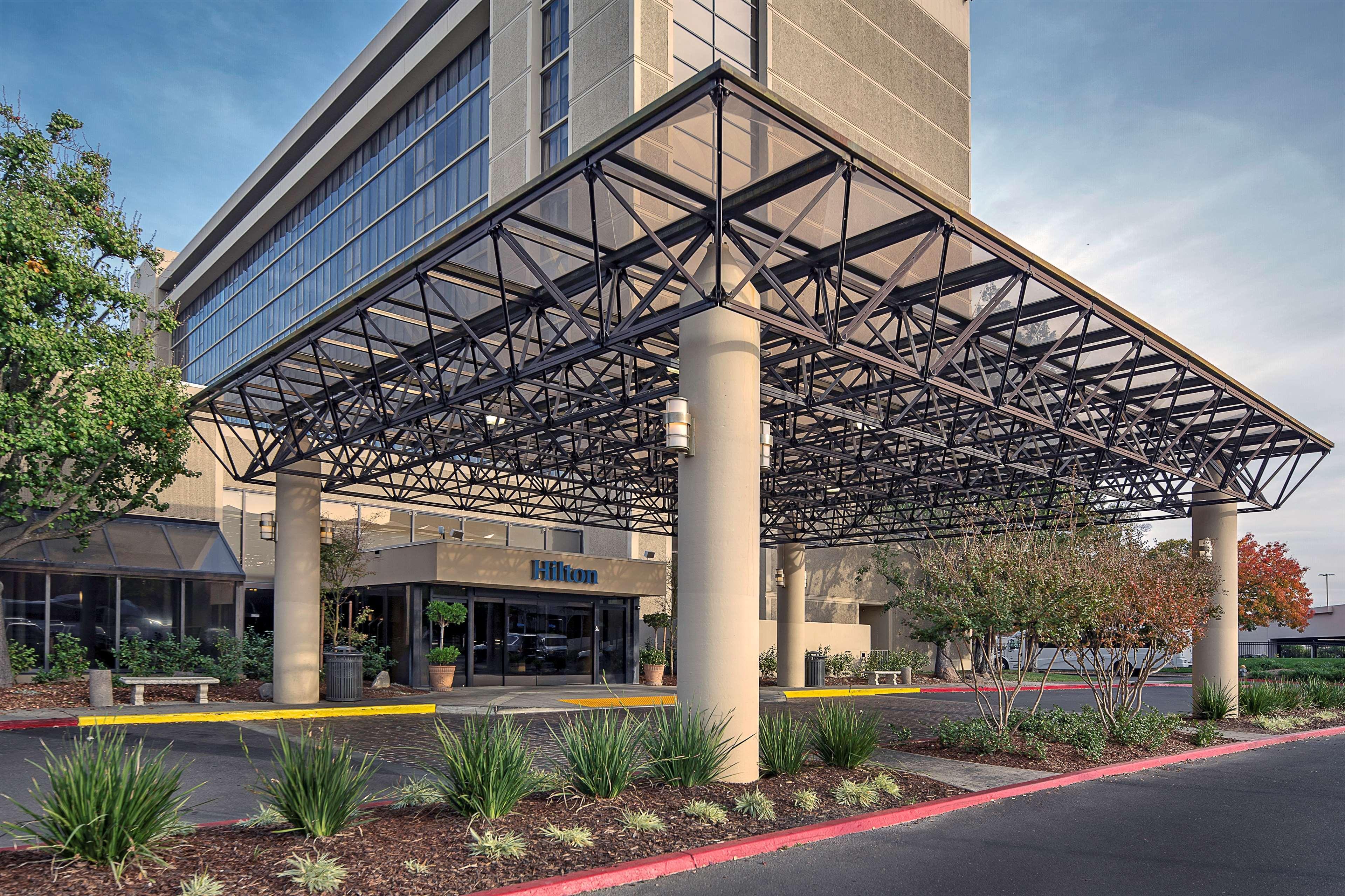 Hilton Sacramento Arden West Hotel Exterior foto
