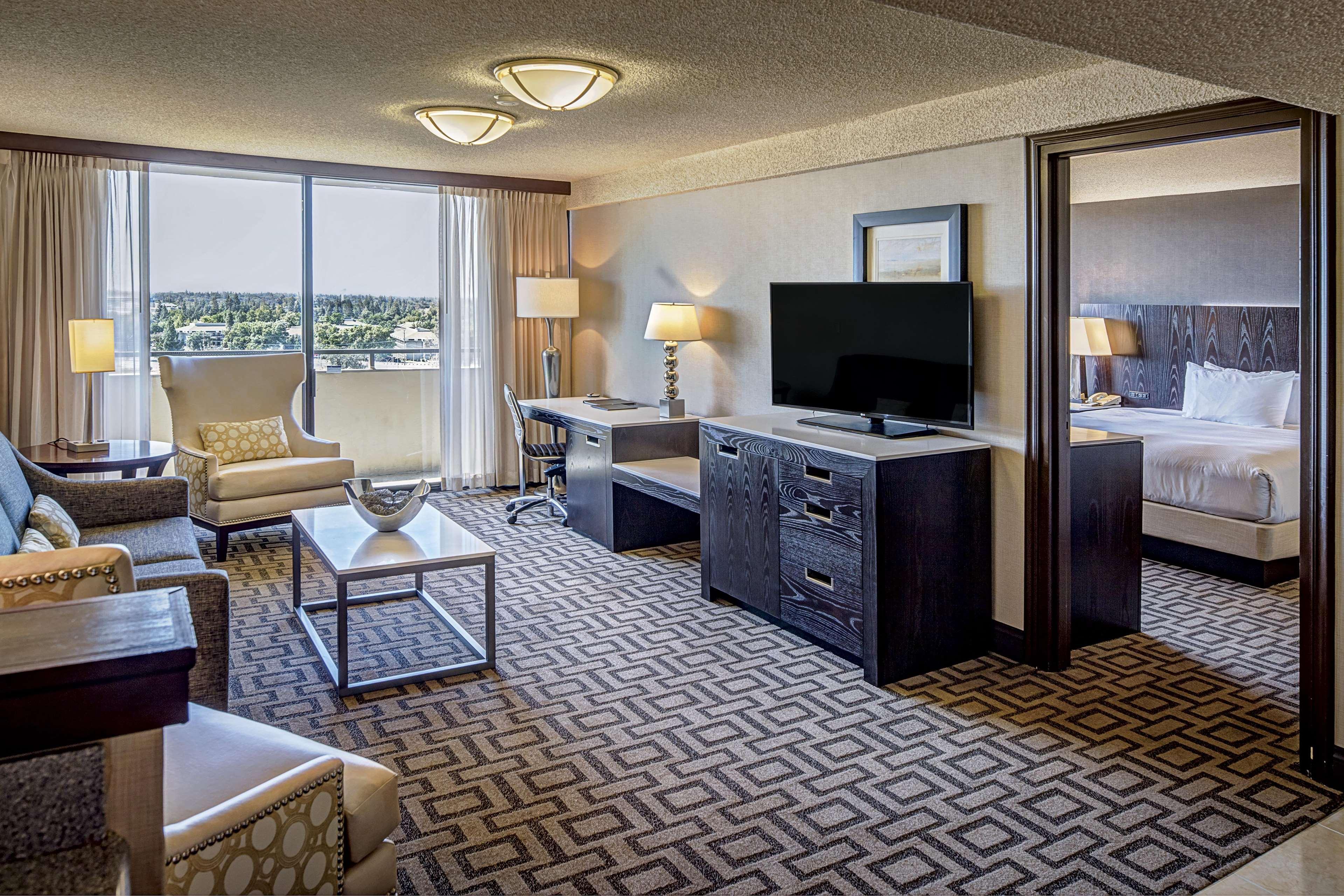Hilton Sacramento Arden West Hotel Exterior foto