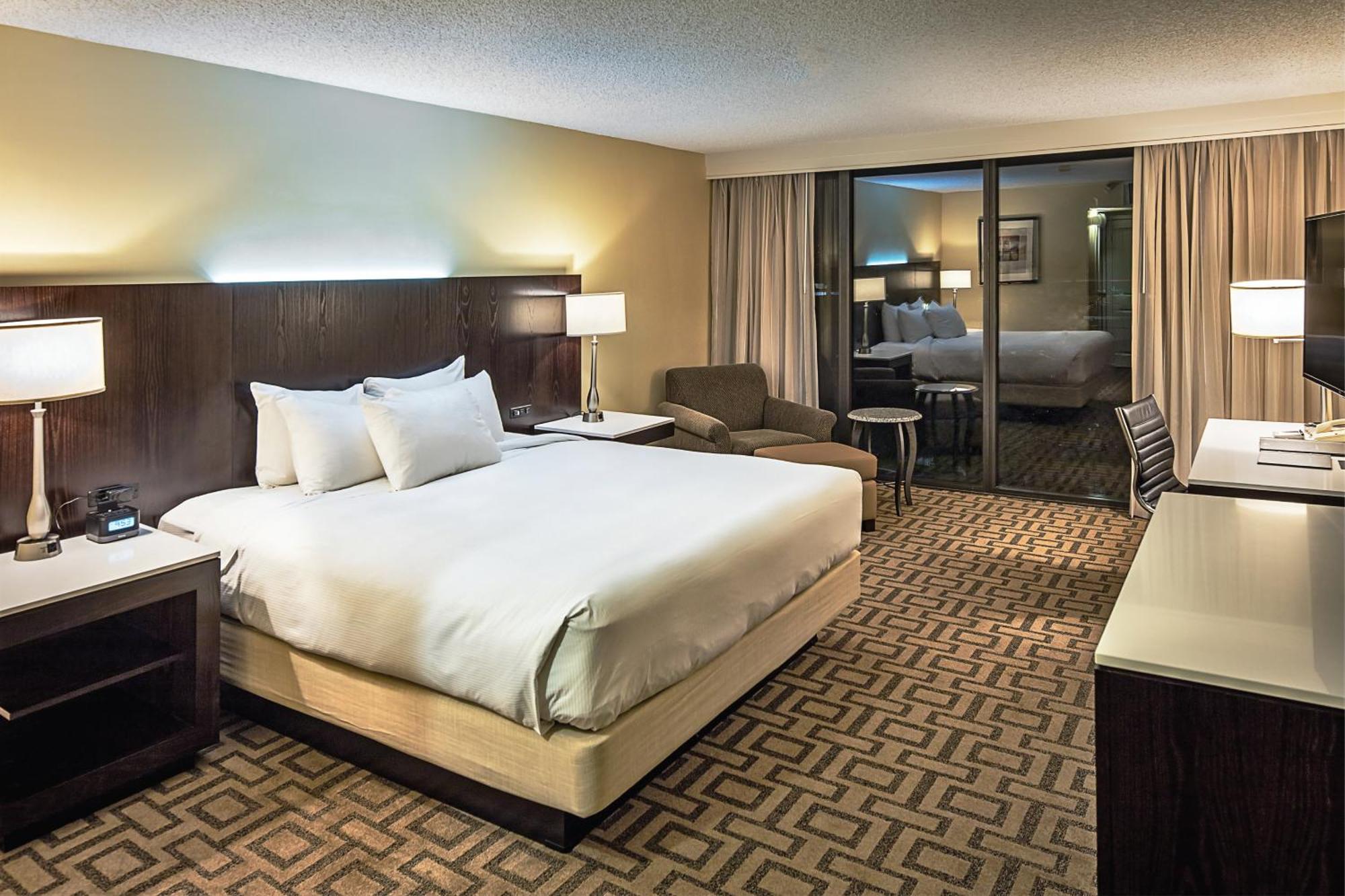 Hilton Sacramento Arden West Hotel Exterior foto