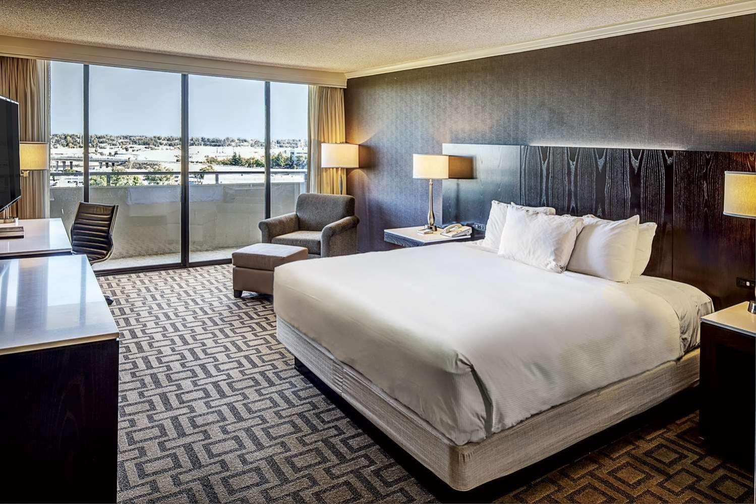 Hilton Sacramento Arden West Hotel Exterior foto